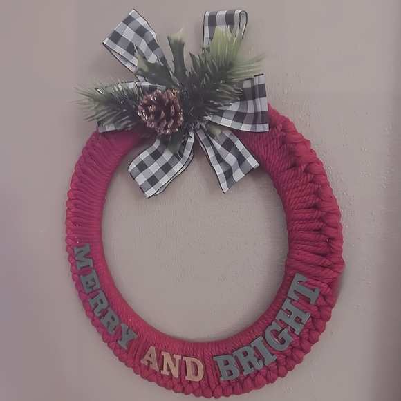 New Handmade Modern Farmhouse “Merry and Bright" 10" Wreath - Picture 3 of 4